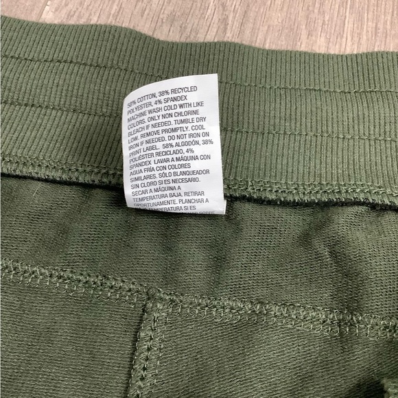 Women's All in Motion XXL Shorts Active Olive French Terry Pockets Stretch NWT - Picture 10 of 10